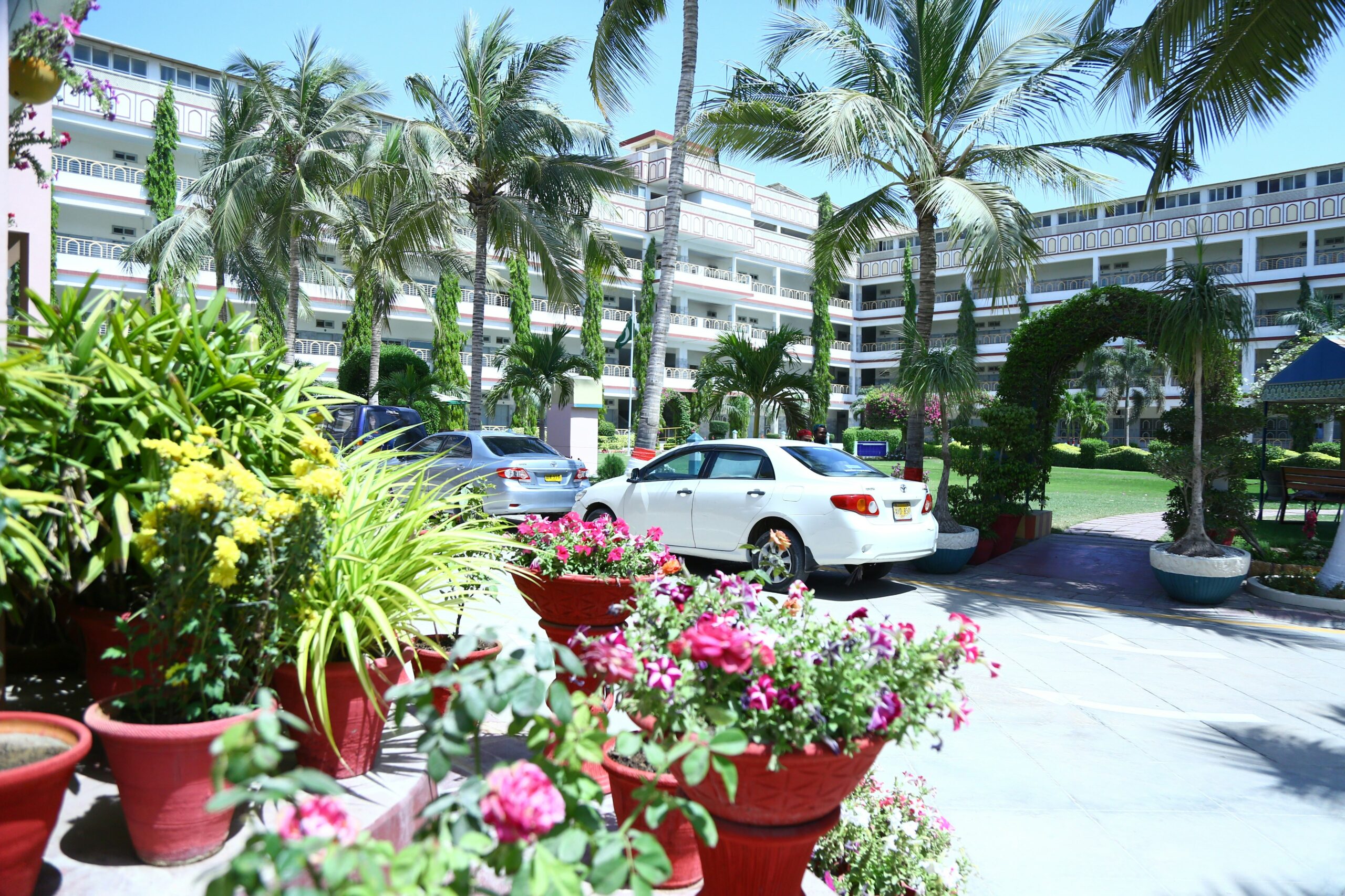Hotel Gardening